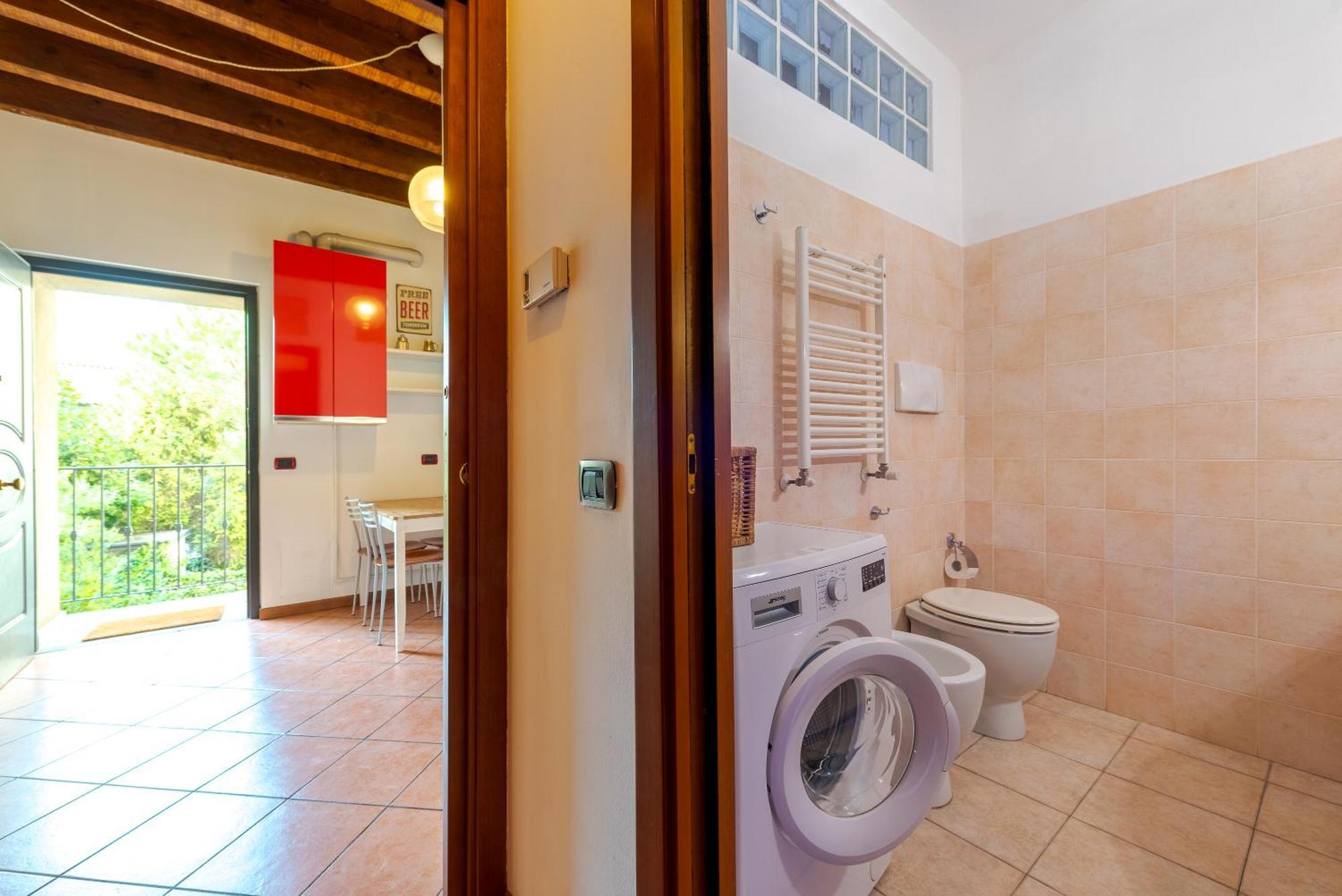 Guest Planet - Rosso Milano Apartment - Navigli Area Εξωτερικό φωτογραφία