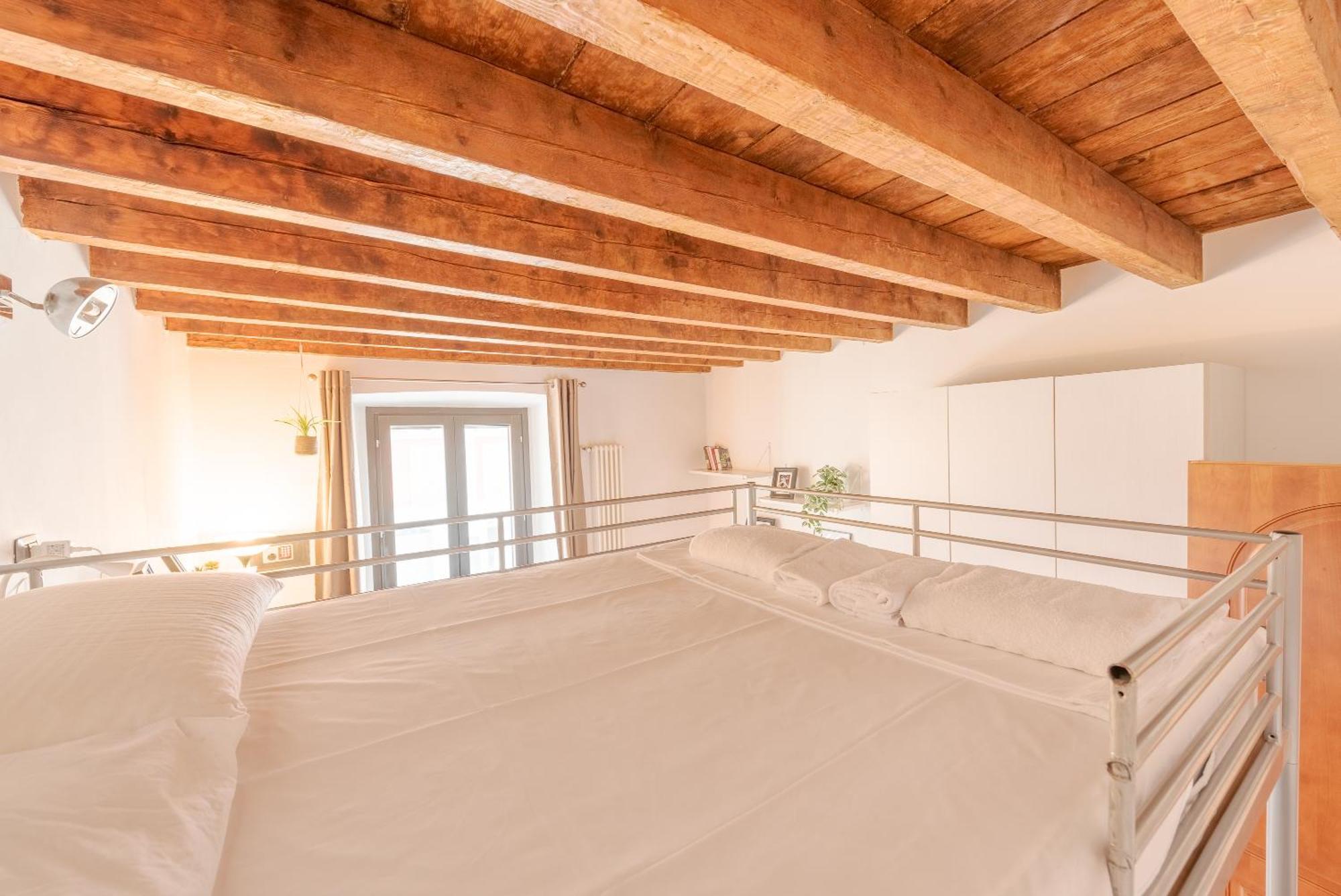 Guest Planet - Rosso Milano Apartment - Navigli Area Εξωτερικό φωτογραφία