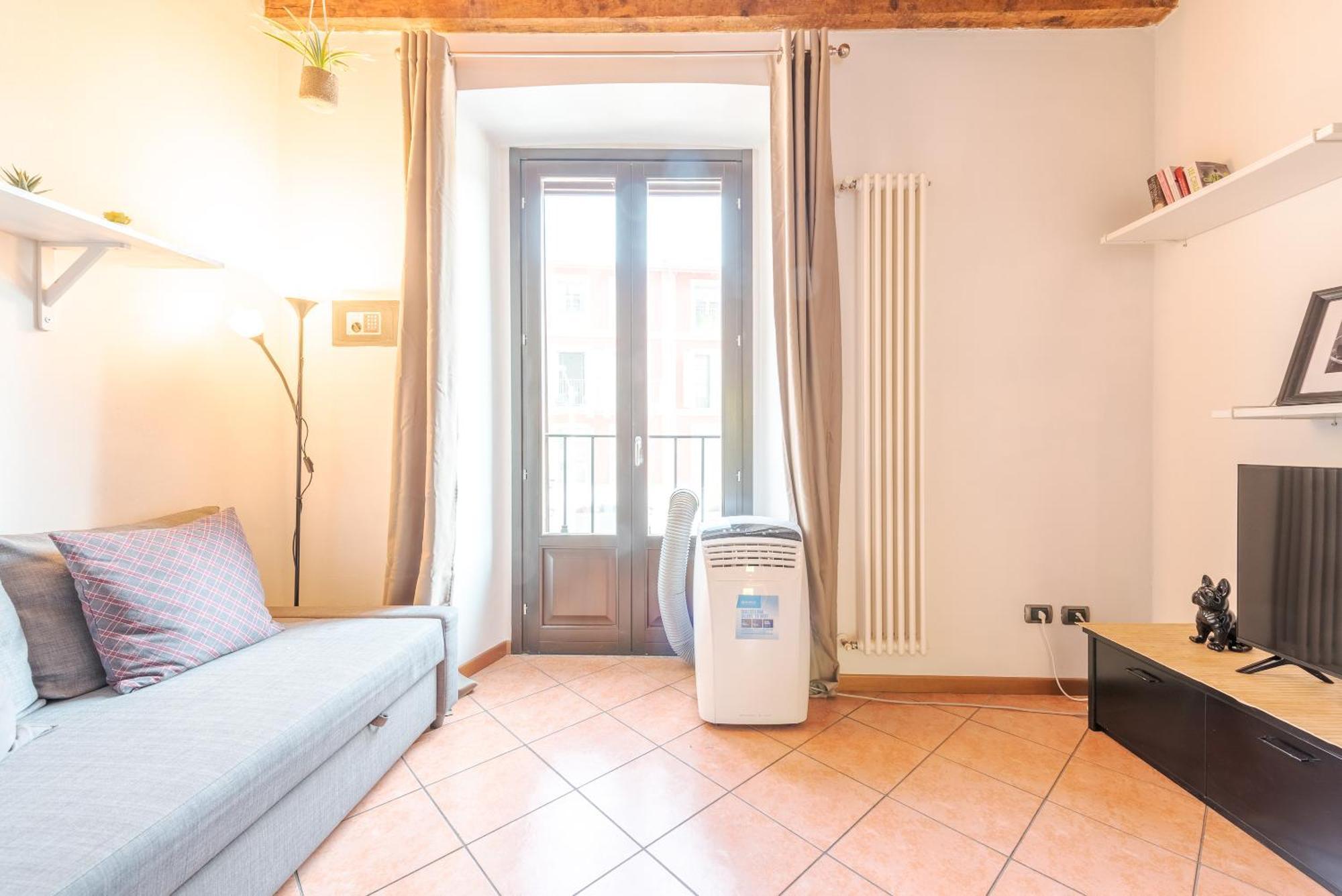 Guest Planet - Rosso Milano Apartment - Navigli Area Εξωτερικό φωτογραφία