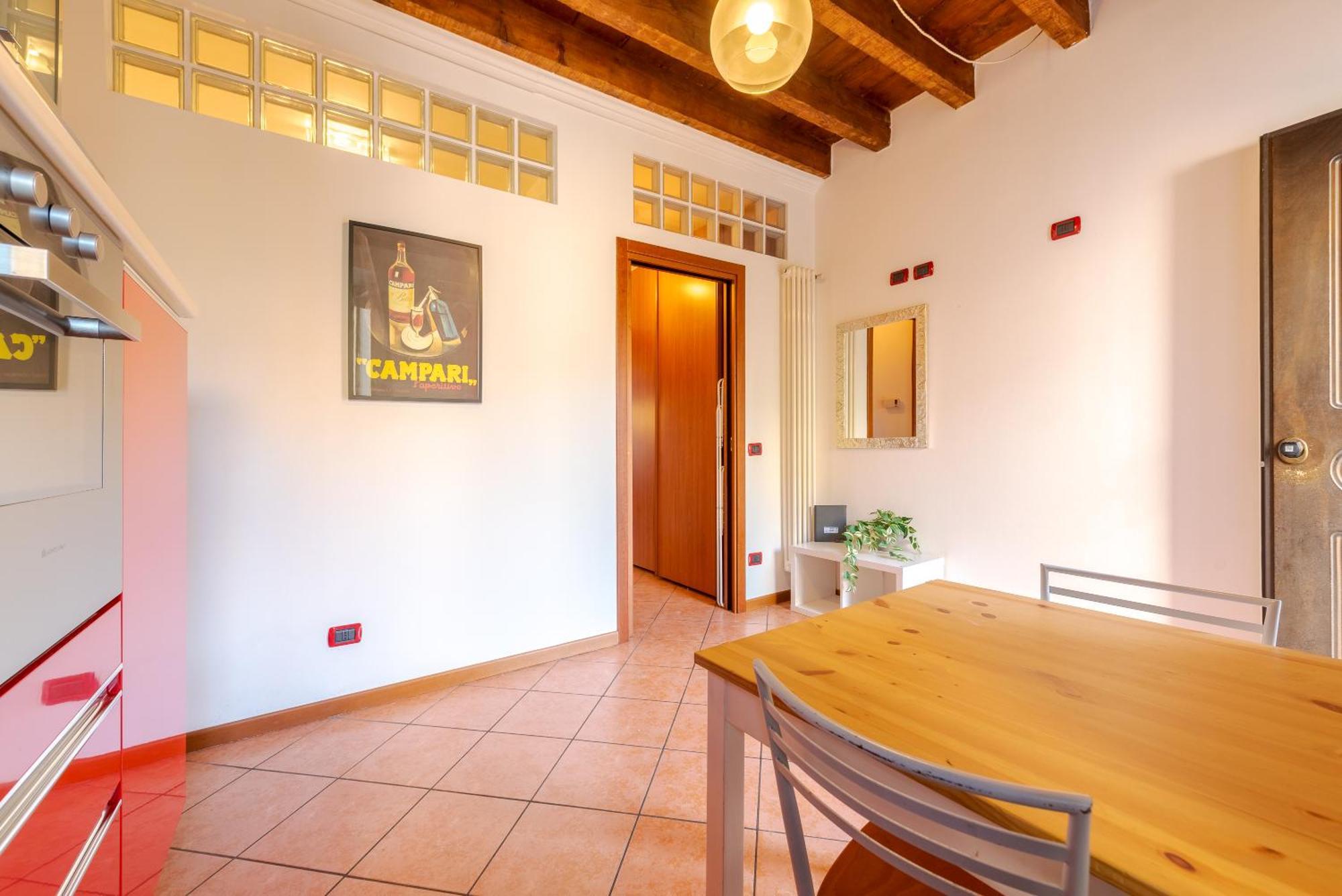 Guest Planet - Rosso Milano Apartment - Navigli Area Εξωτερικό φωτογραφία